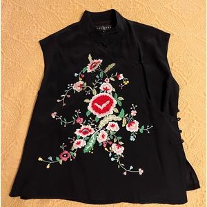 Vintage Sue Wong embroidered silk cheongsam shirt. Circa 2000.